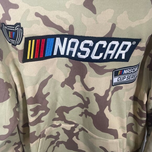 New Nascar Cup Series Camo Hoodie Mens Medium Sweatshirt Pullover Tan Brown NWT - Picture 2 of 6